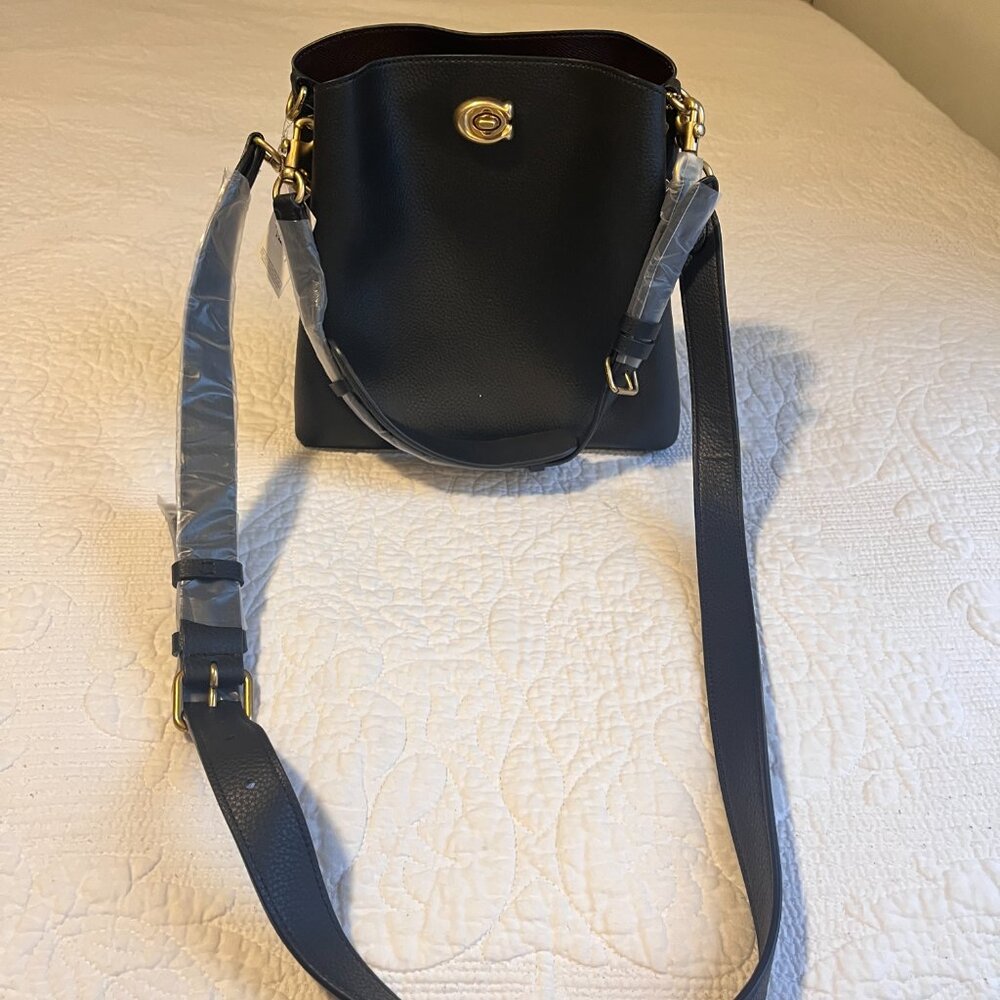 Coach Turnlock Pebbled Leather Bucket Bag Gold Hardware Crossbody - Picture 2 of 8